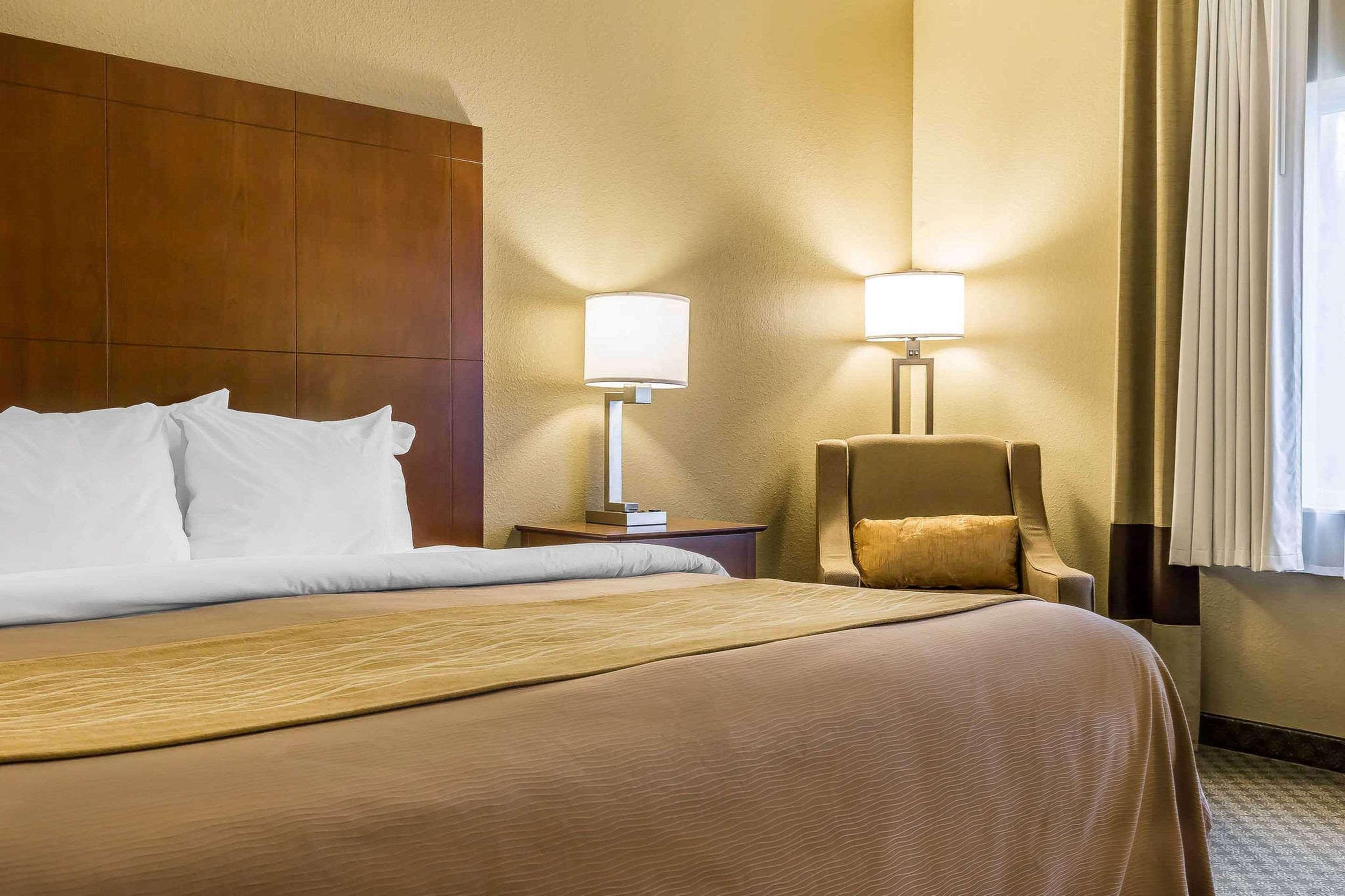 Comfort Inn & Suites East Moline Near I-80 Εξωτερικό φωτογραφία