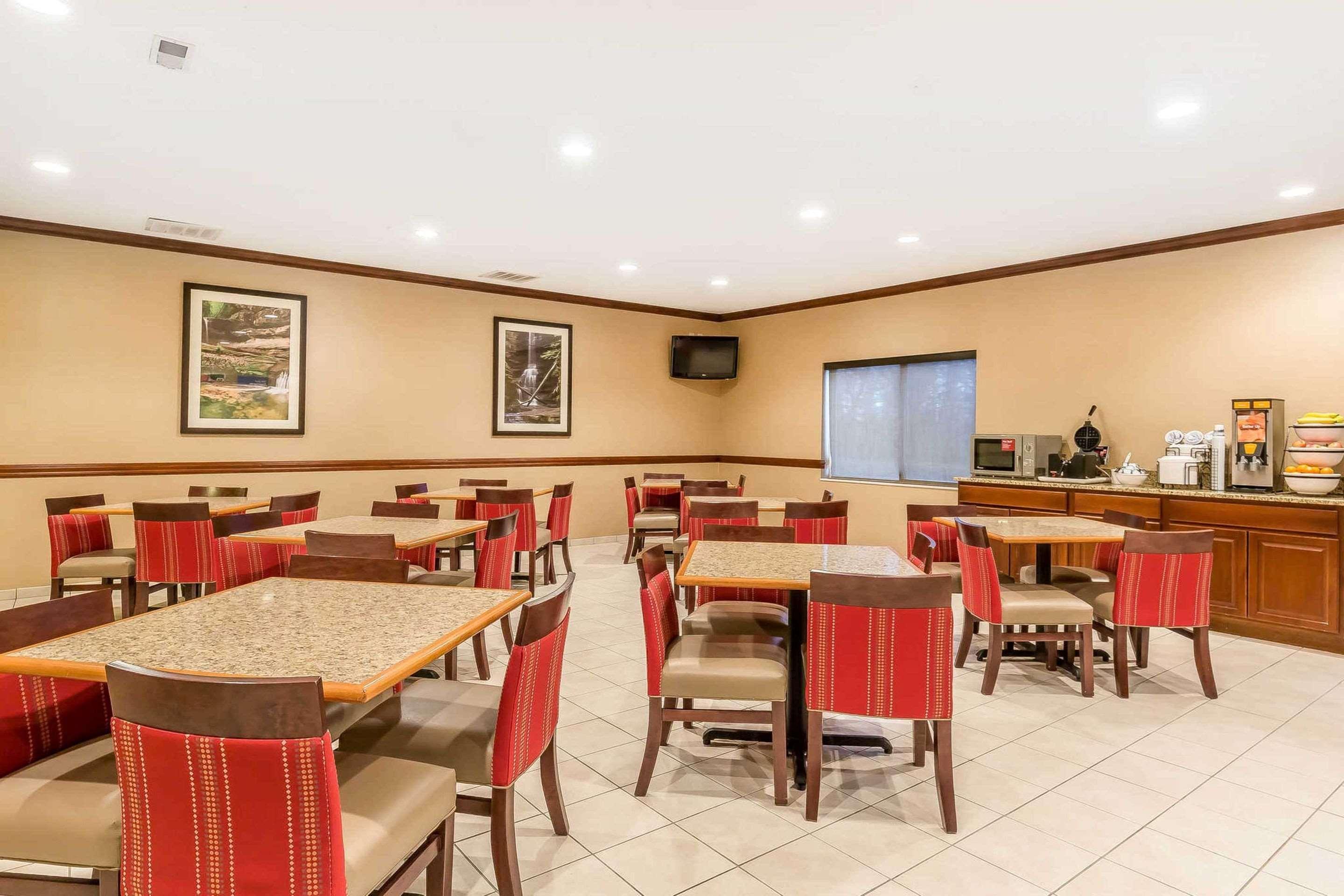 Comfort Inn & Suites East Moline Near I-80 Εξωτερικό φωτογραφία