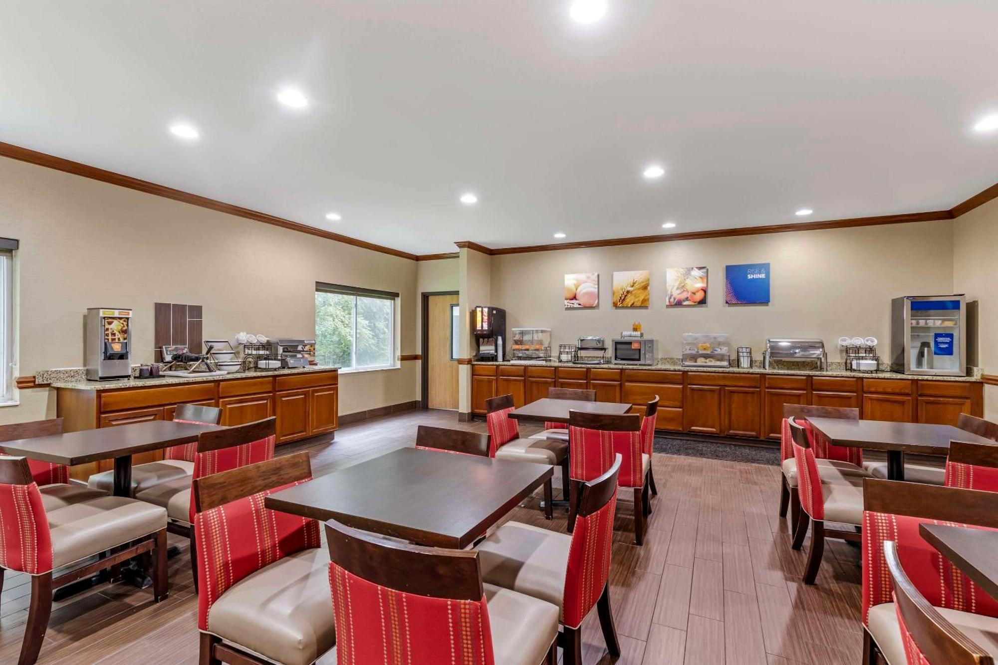 Comfort Inn & Suites East Moline Near I-80 Εξωτερικό φωτογραφία